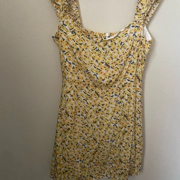 Yellow floral mini dress - Picture 2 of 4